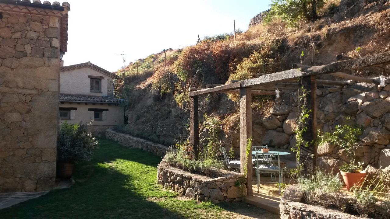El Vergel de Chilla son 3 alojamientos Abejas 1 Abejas 2 y Libélula Candeleda Exterior foto
